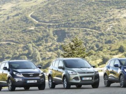 De izquierda a derecha, los familiares camperos Kia Sportage, Ford Kuga, Renault Kadjar y Nissan Qashqai. 