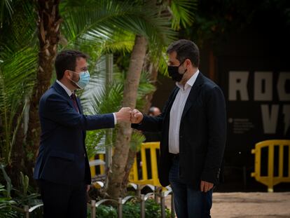 Pere Aragonès y Jordi Sànchez escenifican este lunes el acuerdo para formar Gobierno en Cataluña.