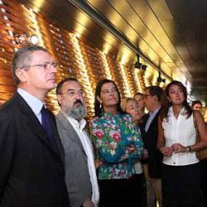 Imagen del alcalde de Madrid, Alberto Ruiz Gallardón, durante la inauguración de la Cineteca Matadero