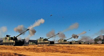 Fotografía de archivo tomada el 13 de noviembre de 2014 durante unas maniobras militares en Yeoncheon-gun (Corea del Sur).