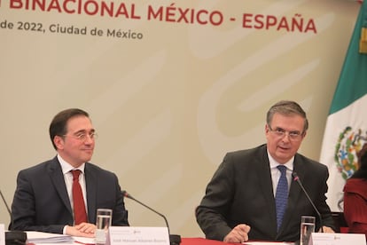 El ministro español de Exteriores José Manuel Albares y su homólogo mexicano, durante la reunión de este jueves.