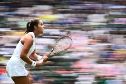 Daria Kasatkina, durante un partido en Wimbledon.