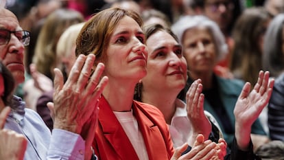 La portavoz de Más Madrid en la Asamblea de Madrid, Mónica García, y la alcaldesa de Barcelona, Ada Colau.