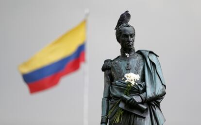 Una estatua del libertador Simón Bolívar, en Bogotá