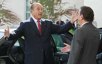 El presidente Chirac y el canciller Schröder, en su encuentro del 20 de septiembre, en Berlín.