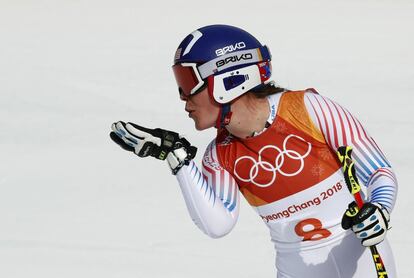 La estadounidense Breezy Johnson lanza un beso tras su carrera en  Jeongseon, el 21 de febrero de 2018.