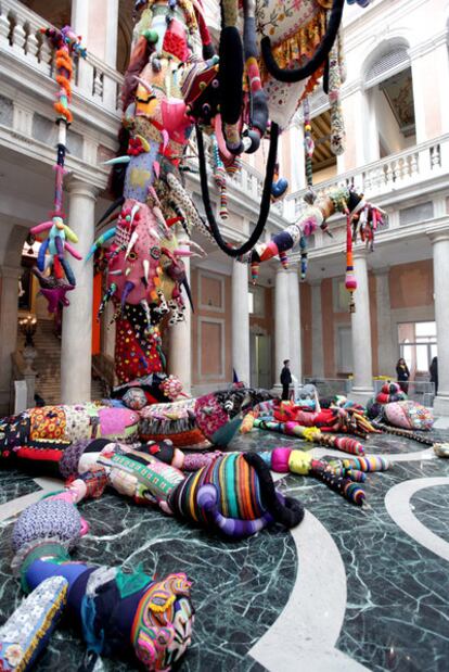 Instalación de Joana Vasconcelos en el Grassi.