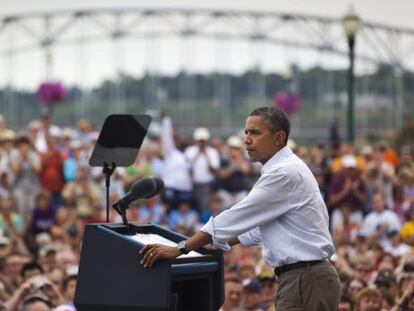 El presidente Obama, interviene durante un acto electoral en el anfiteatro Energy de Dubuque, Iowa.