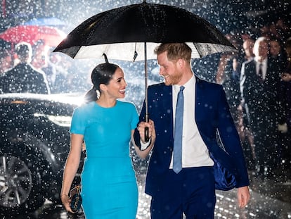 Enrique y Meghan, duques de Sussex, en una entrega de premios en Londres, el 5 de marzo de 2020.