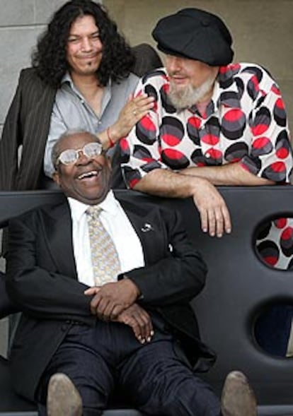 B.B. King, con Raimundo Amador (izquierda) y Dr. John, en Valencia.