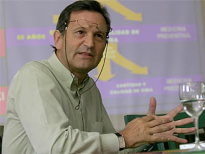 Carlos Martínez Alonso, ayer en el curso de Periodismo Científico de la UAM / EL PAÍS.