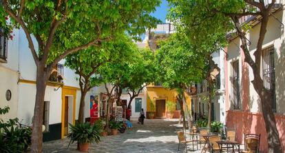 Plaza del barrio de Santa Cruz, en Sevilla.