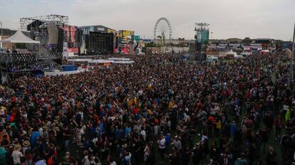 Ambiente en el Mad Cool Festival, en la Caja Mágica de Madrid en julio de 2017.