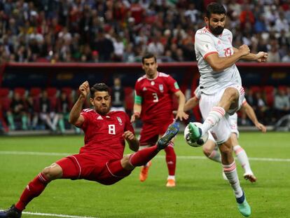 Soccer Football - World Cup - Group B - Iran vs Spain - Kazan Arena, Kazan, Russia - June 20, 2018 Spain's Diego Costa shoots at goal REUTERS/Sergio Perez