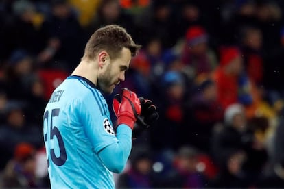 Igor Akinfeev durante el partido ante el Benfica.