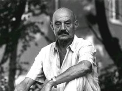 José Hierro.