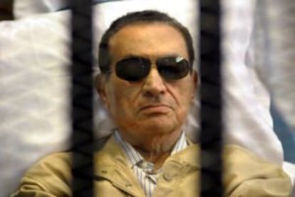 Mubarak escucha su condena el pasado 2 de junio.