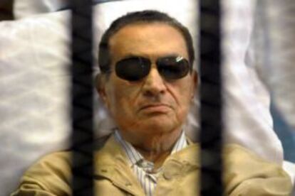 Mubarak escucha su condena el pasado 2 de junio.