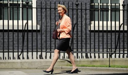 Leadsom llega a Downing Street para ser nombrada ministra de Medio Ambiente.