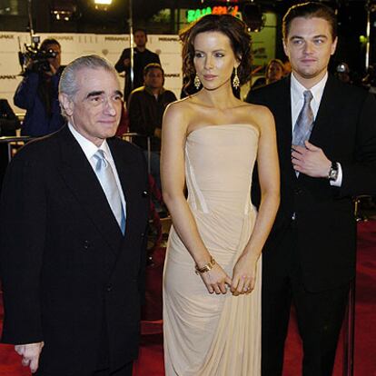 El director Martin Scorsese, junto a Kate Beckinsale y Leonardo DiCaprio, en el estreno de <i>El aviador </i><b>en Los ?ngeles.</b>