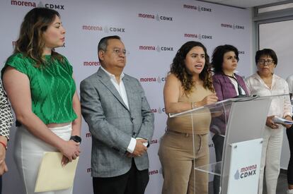 Caty Monreal habla en una conferencia de prensa en las instalaciones del Distrito 12 del IECM, en Ciudad de México, el pasado 7 de julio.