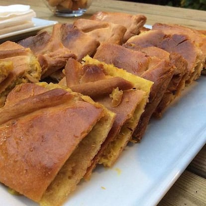 La empanada es como un bocadillo, perfecta para la playa