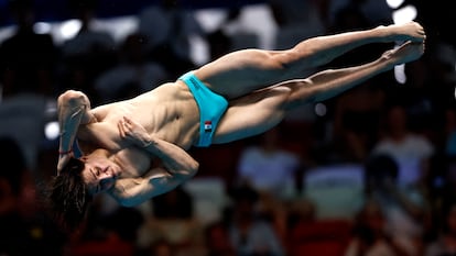 Osmar Olvera Ibarra en acción durante las semifinales del Campeonato Mundial de Natación, en Singapur.