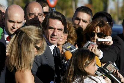 El ex presidente del Gobierno ha considerado a Fernández Campo "un gran servidor de España y un gran patriota".