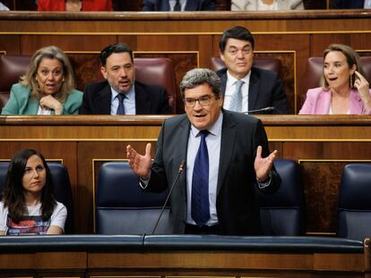 El ministro de Inclusión, Seguridad Social y Migraciones, José Luis Escrivá, interviene este miércoles en el Congreso.