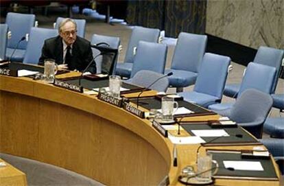 El embajador francés en la ONU, en la sala del Consejo de Seguridad antes de la reunión.