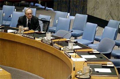 El embajador francés en la ONU, en la sala del Consejo de Seguridad antes de la reunión.