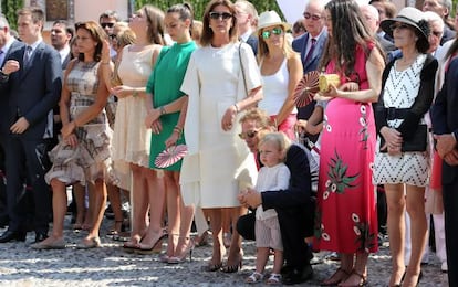 La familia Grimaldi, en la fiesta por los diez años de Alberto II al frente de Mónaco.