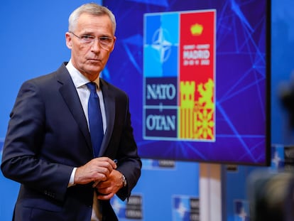 El secretario general de la OTAN, Jens Stoltenberg, este lunes durante la rueda de prensa en Bruselas.