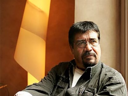 Luis Sepúlveda, ayer en Madrid.