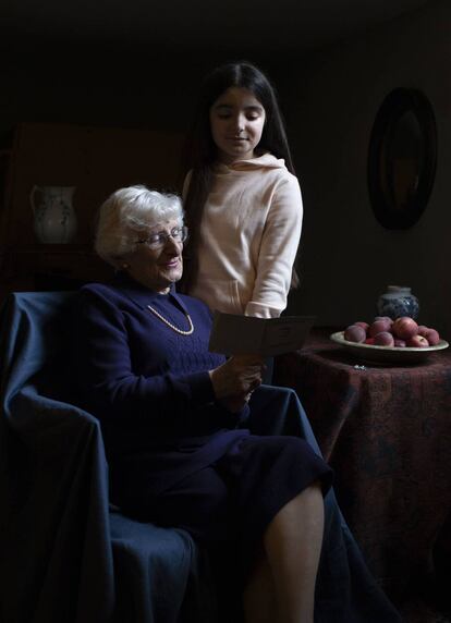 Yvonne Bernstein junto a su nieta, Chloe, fotografiados por la duquesa de Cambridge