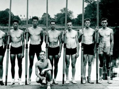 El equipo ol&iacute;mpico de remo de Estados Unidos que logr&oacute; el oro en 1936.