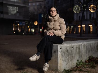 Marina Bonache, a patient with endometriosis, poses in Girona last December.