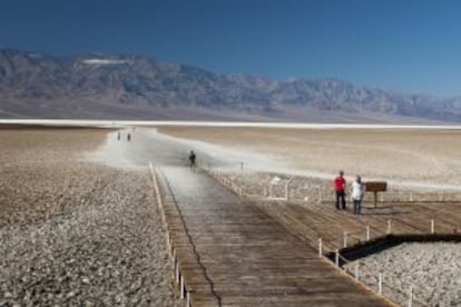 Cuenca de Badwater, el punto más bajo de toda Norteamérica, en el parque nacional del Valle de la Muerte, en California.