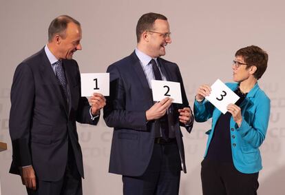 Los tres principales candidatos a suceder a Merkel: Friedrich Merz, a la izquierda, Jens Spahn en el centro y Annegret Kramp-Karrenbauer.