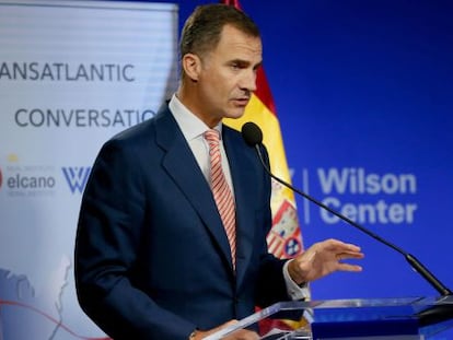 El rey Felipe VI durante su intervenci&oacute;n este mi&eacute;rcoles en un seminario sobre relaciones trasatl&aacute;nticas en Washington.