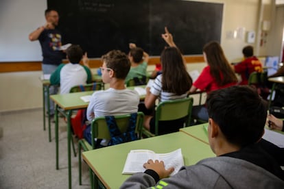 6.000 profesores de secundaria de la bolsa de interinos en Cataluña no tienen el máster preceptivo