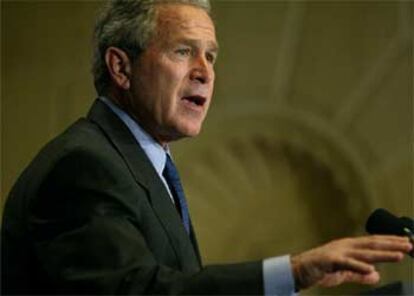 Bush, durante su intervención en el Departamento de Comercio, en Washington.