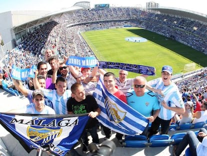 Seguidores del Málaga, en La Rosaleda