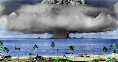 Testes nucleares do Exército dos EUA no atol de Bikini (ilhas Marshall).