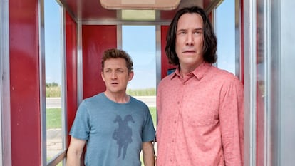 Alex Winter e Keanu Reeves em 'Bill e Ted: encare a música'.