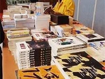 Uno de los stands de la feria parisiense dedicados a los libros chinos.
