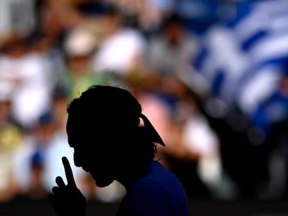 Tsitsipas, durante la semifinal contra Khachanov en la Rod Laver Arena de Melbourne.