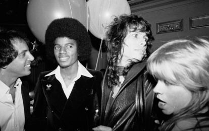 Michael Jackson, Steven Tyler (cantante de Aerosmith) y Cherie Currie (de las Runaways) en una de las muchas fiestas de Studio 54 a finales de los 70.