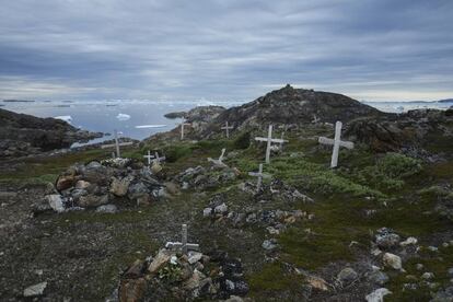 Cementerio del poblado inuit de Nagtivit (Groenlandia).
