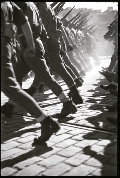 Tropas italianas en el «Desfile de la Victoria» franquista, 21 de febrero de 1939.